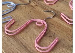 Вішалка металева в силіконі для тапочок, шльопанців, в`єтнамок  №2 (розова)